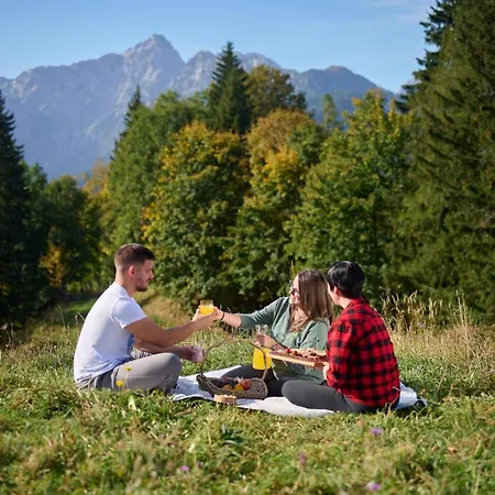 Dom wakacyjny Osojnik - Alpine Escape With Wellness *