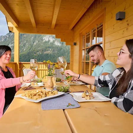 Dom wakacyjny Osojnik - Alpine Escape With Wellness